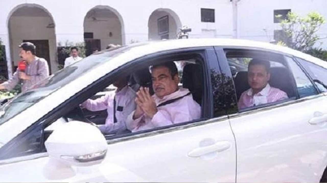 Nitin Gadkari-Hydrogen Powered Car