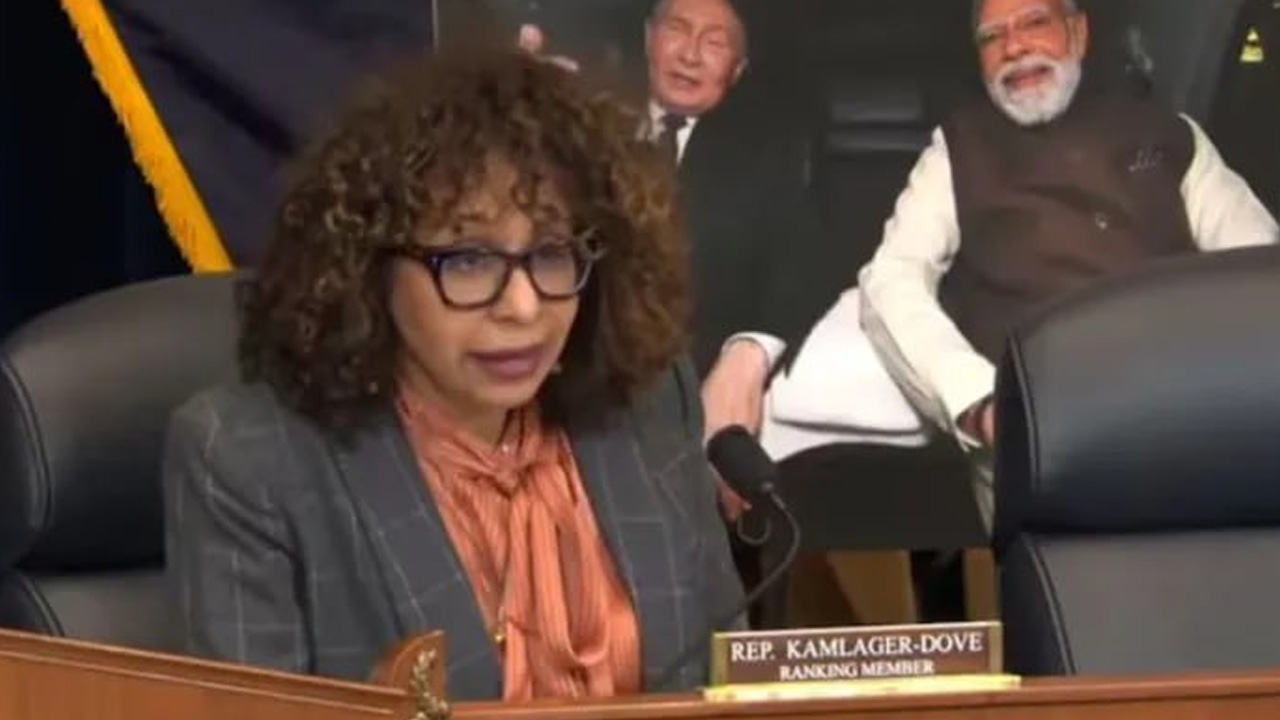 PM-Modi-Putin-Car-Selfie2